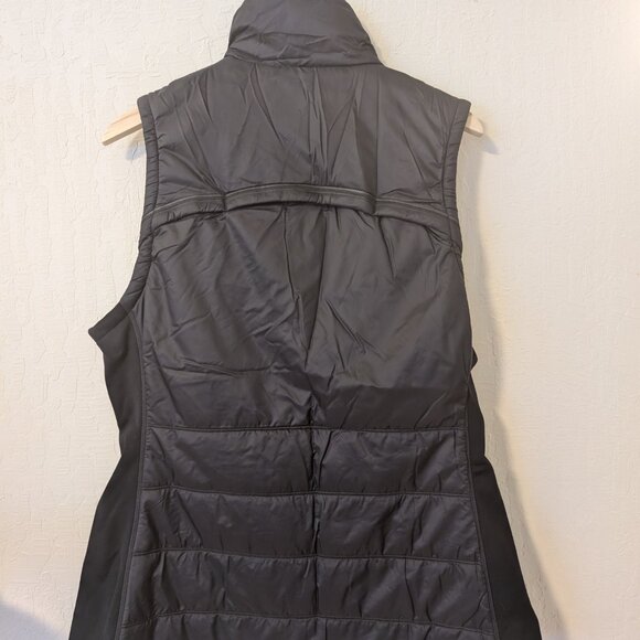 Athleta Rock Ridge Vest in Black - Picture 3 of 5